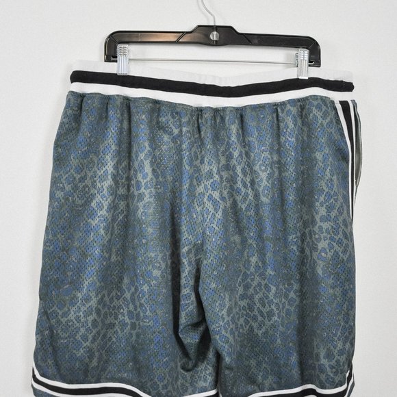 John Elliot Game Shorts - Picture 5 of 7